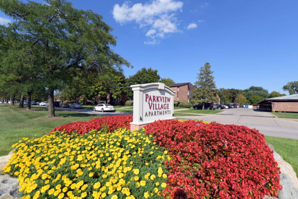 Parkview Village Apartments Lautrec Ltd.